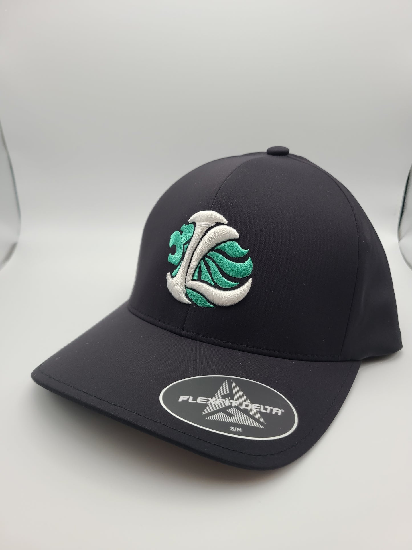 Delta Flexfit / Black- Iron Lion Lionhead Mint, White IL - (fitted)