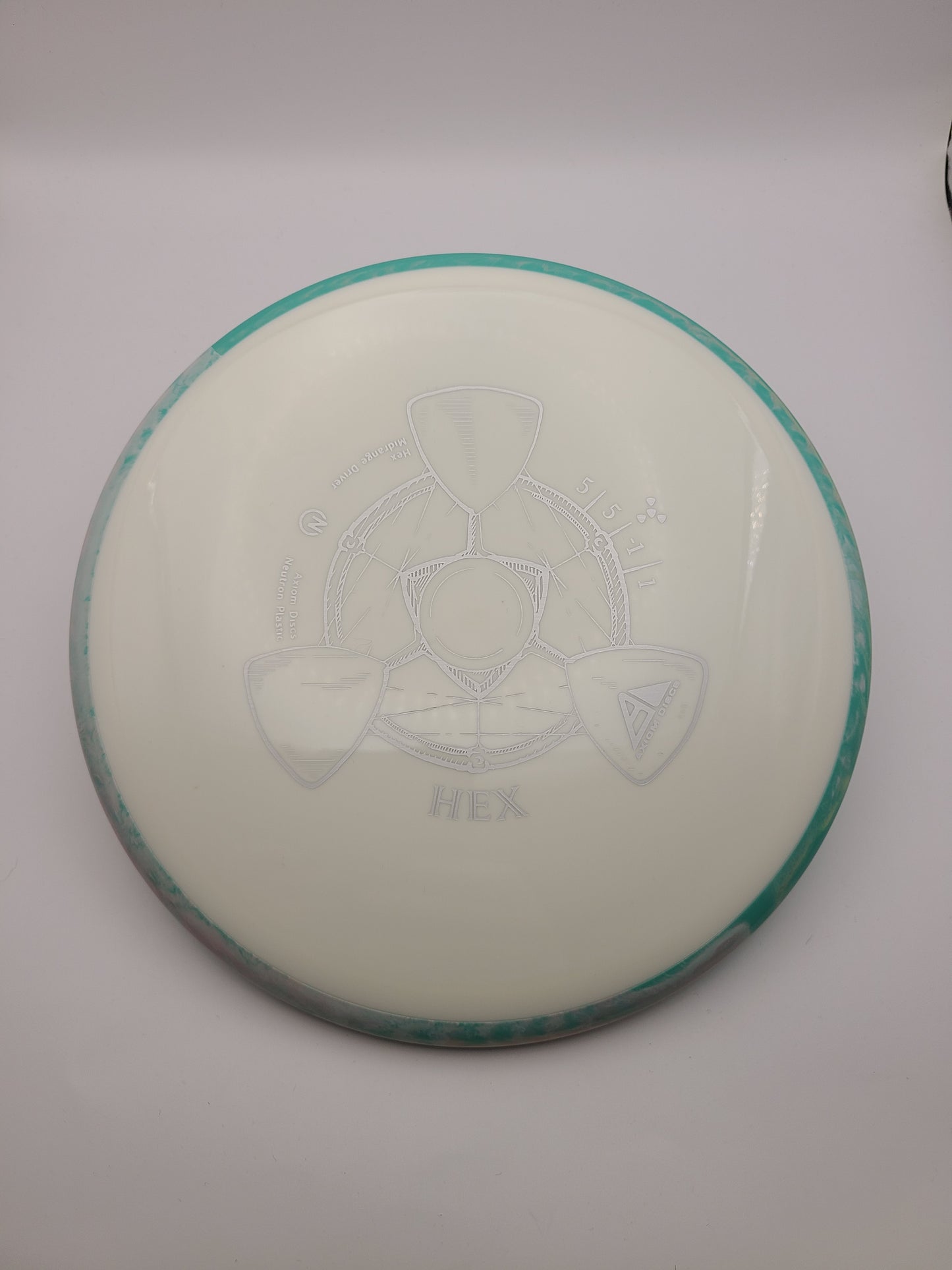 Axiom Neutron Hex 5/5/-1/1
