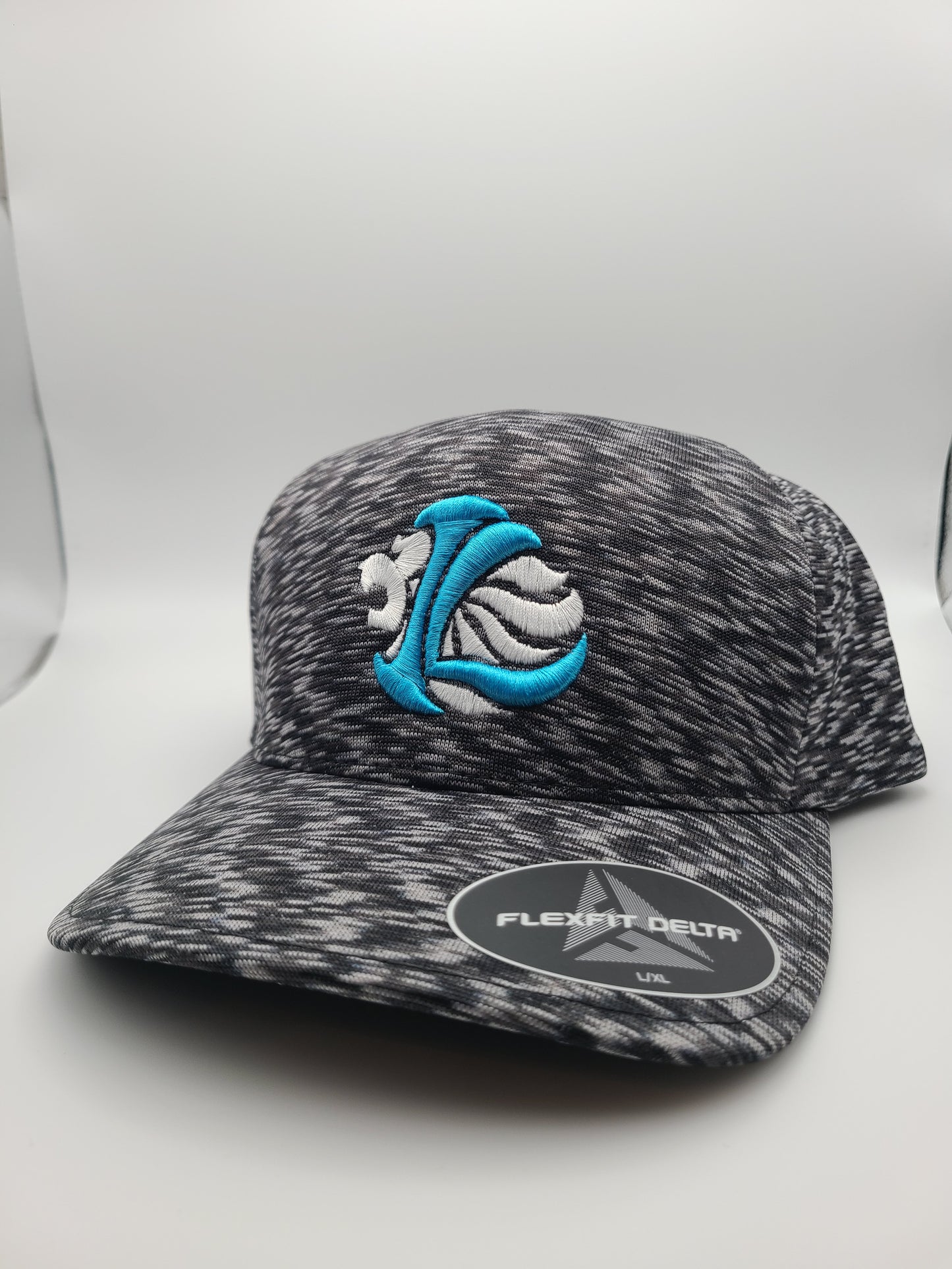 Delta Flexfit /Melange Black- Lionhead White / Blue IL - (fitted)