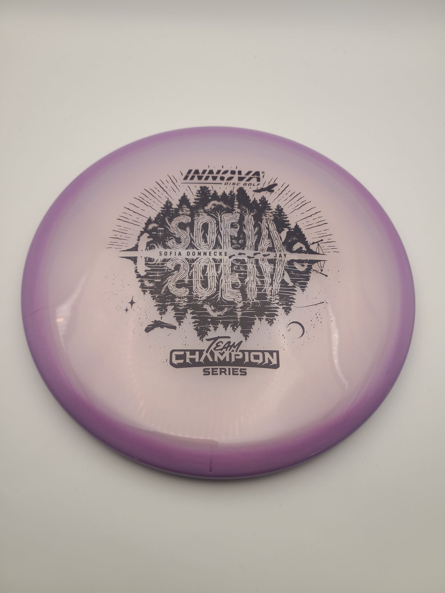 Innova Halo Champion Jay Sofia Donnecke Tour Series