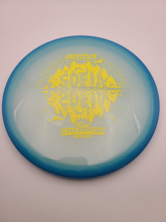 Innova Halo Champion Jay Sofia Donnecke Tour Series