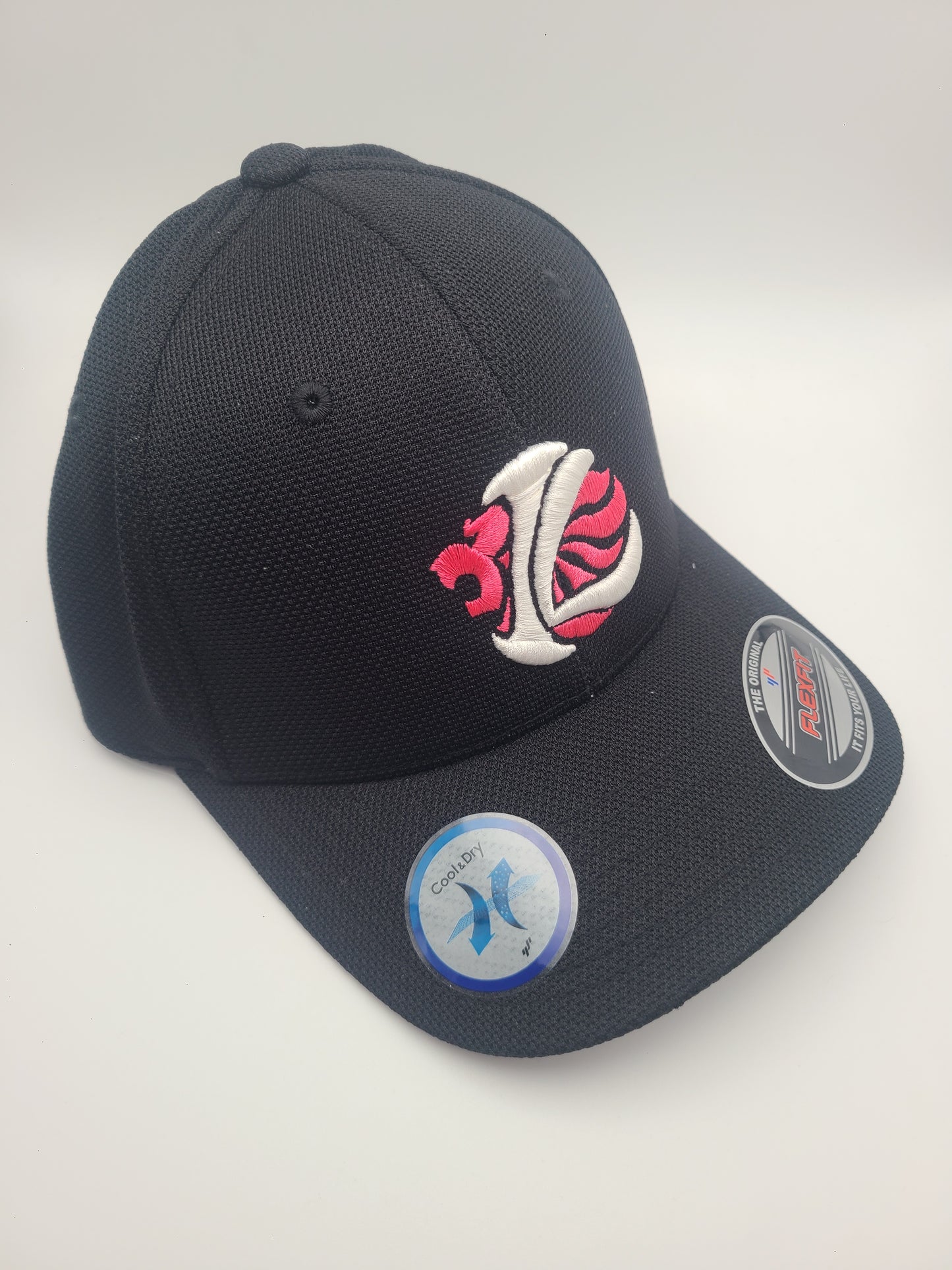 Flexfit - Cool & Dry Piqué Mesh Cap -Iron Lion Embroidered Lionshead